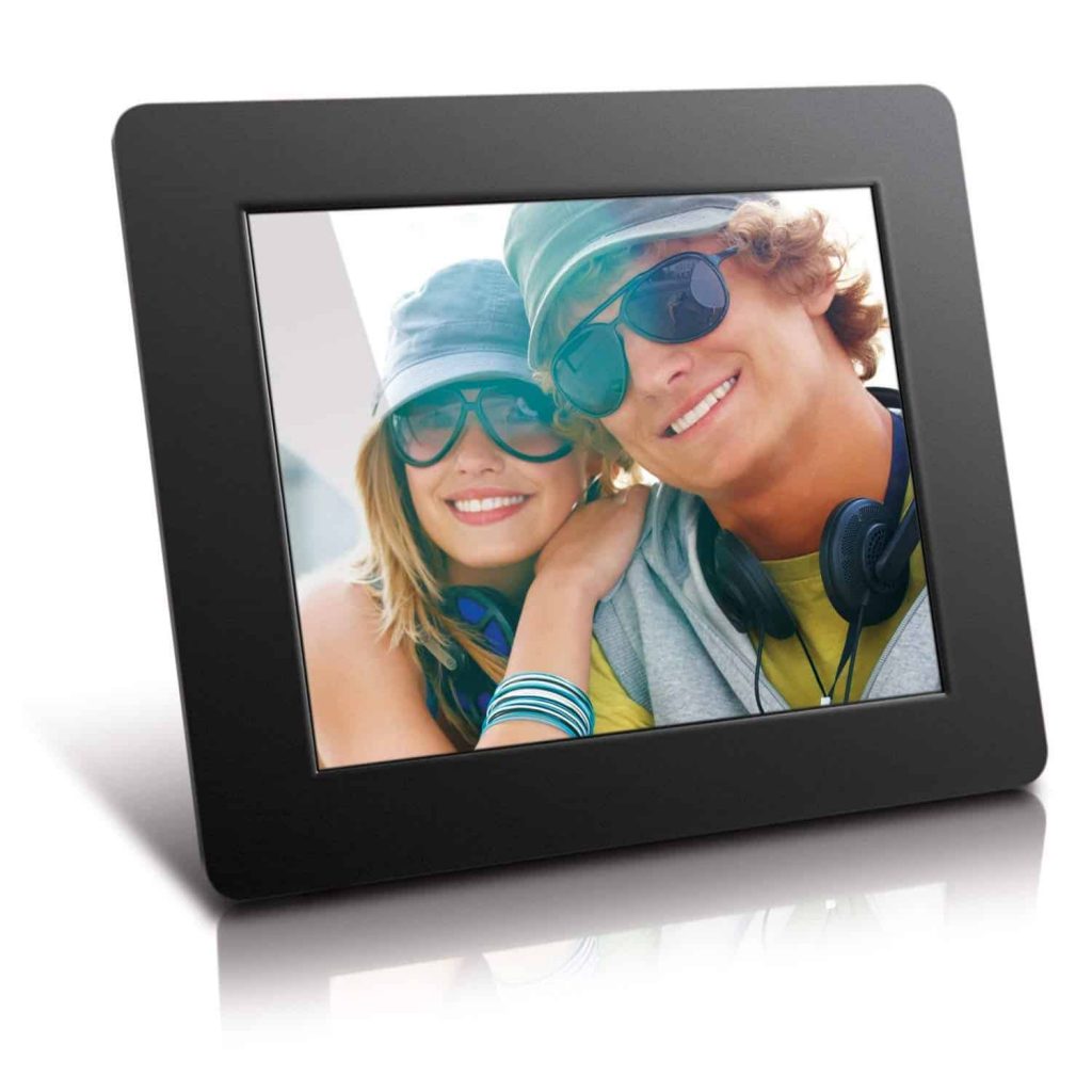 Best Top 5 Digital Picture Frames For 2018 Review Guide Tgn 5 Aluratek Digital Photo Frame
